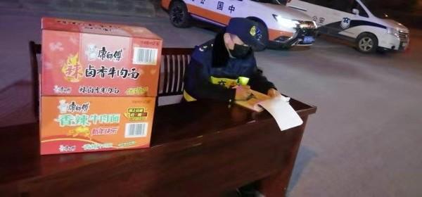抗疫一线:疫情无情人间有爱 善行汇聚暖流
